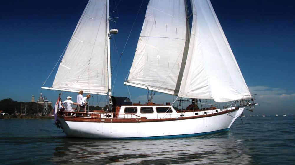 Classic Sailing Ship In Center Of Enkhuizen! المظهر الخارجي الصورة